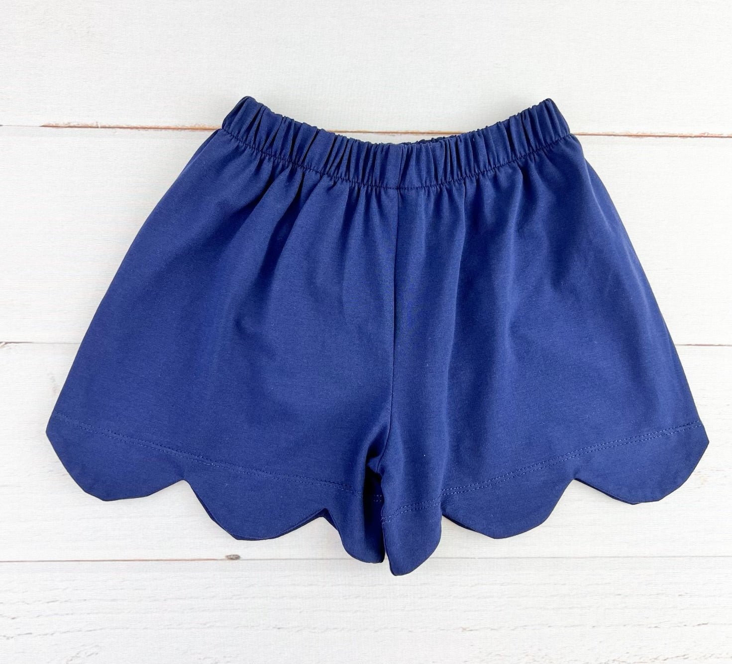 Scalloped on sale athletic shorts